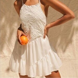 Lulus NWT Imagination White Eyelet Crochet Sleeveless Cross Back Mini Dress Sz L